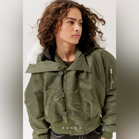 Urban Outfitters Jacket. In khaki colour, new with tags. - Picture 1 of 6